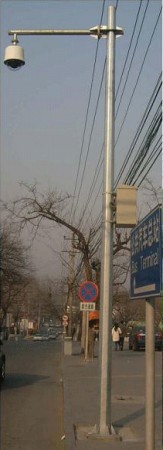 監(jiān)控桿交通信號(hào)桿9